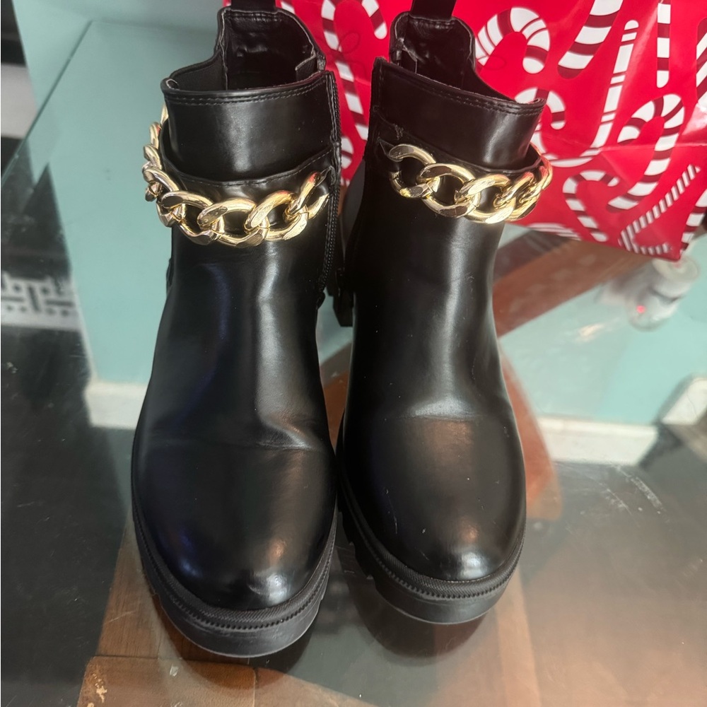 Black Leather Ankle Boots with Gold Chain girl 2Y